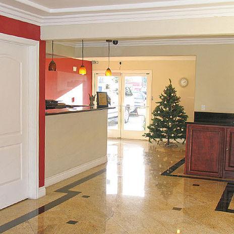 דאוני Chateau Inn & Suites מראה פנימי תמונה